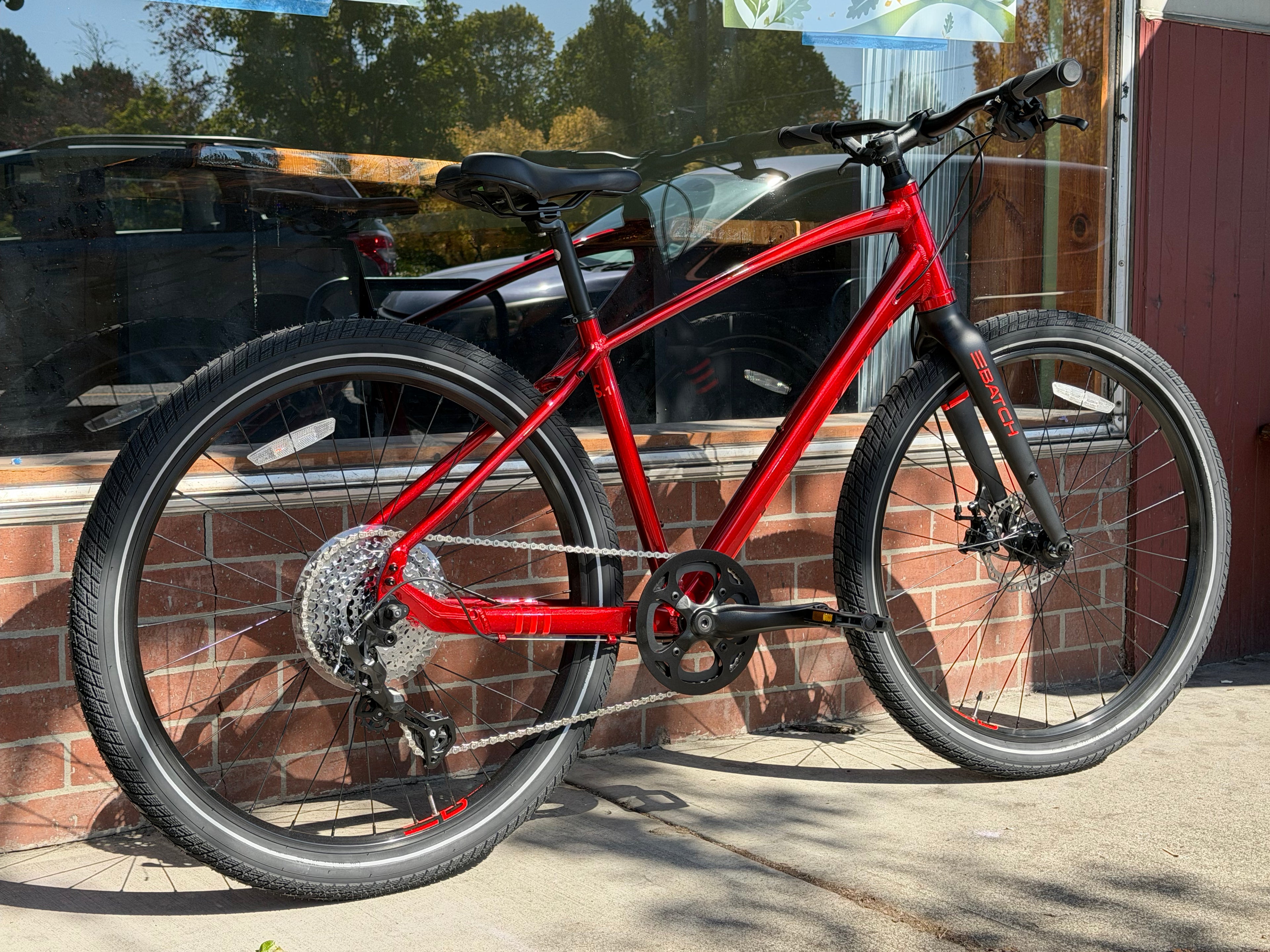 Batch HS.1 Commuter Bike candy apple red